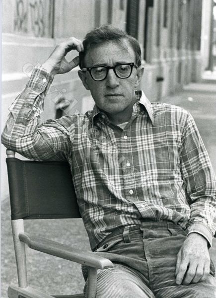 Woody Allen 1982, NYC  cliff.jpg